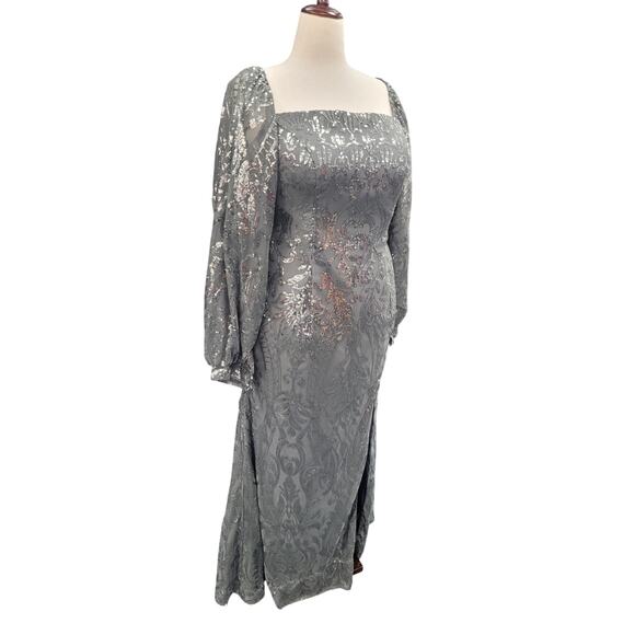 NWT Long Sleeved Patterned Sequin Gown Size 16 XL - Picture 5 of 11